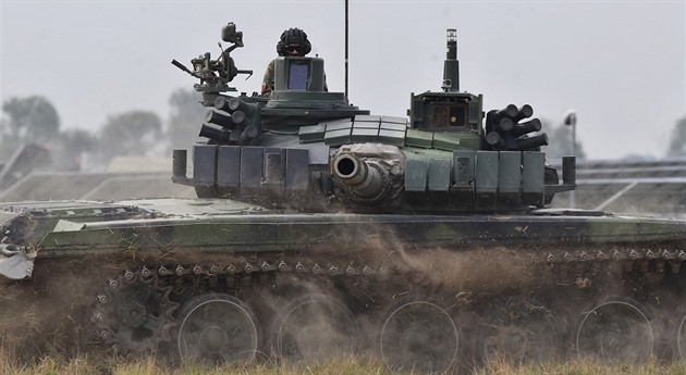Téměř jako ty ruské. Česko se chystá Ukrajině předat 30 vylepšených tanků