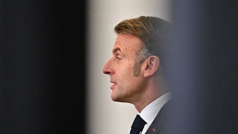 Francie směřuje k předčasným volbám. Co vleklá politická krize v zemi znamená pro EU?