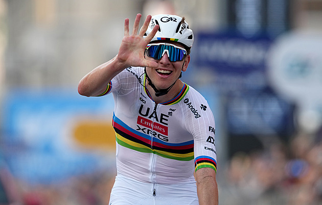 Historický zápis na závěr jedinečné sezony. Pogačar má pátý triumf na Lombardii