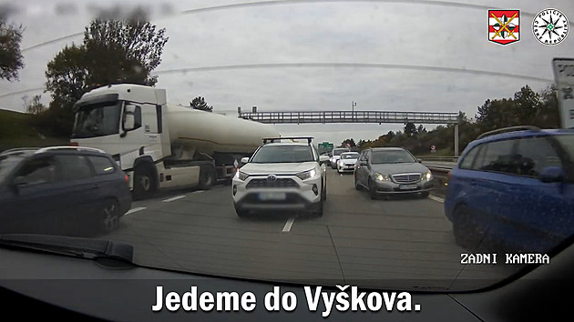 Já rodím, volala zoufalá žena policistům z ucpané dálnice D1