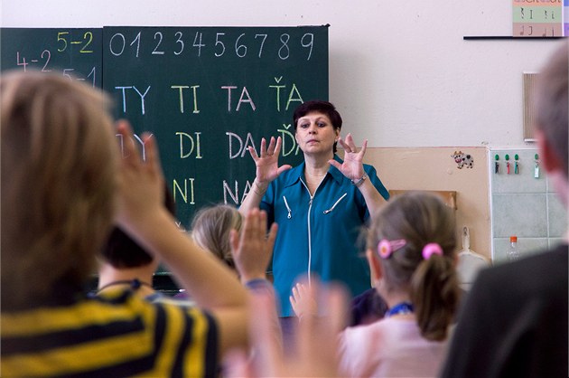 Velký průzkum pohody učitelů. Ničí je přetížení, čtvrtina zvažuje svůj odchod