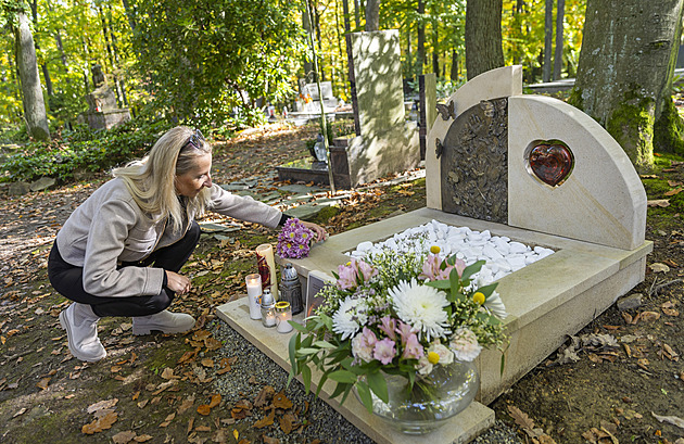 Rodiče, kteří přišli o miminko, mohou tiše vzpomínat na novém pietním místě