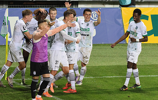 Karviná střílí góly s lehkostí. Co za tím stojí? Trenér Jarolím si chválí konkurenci