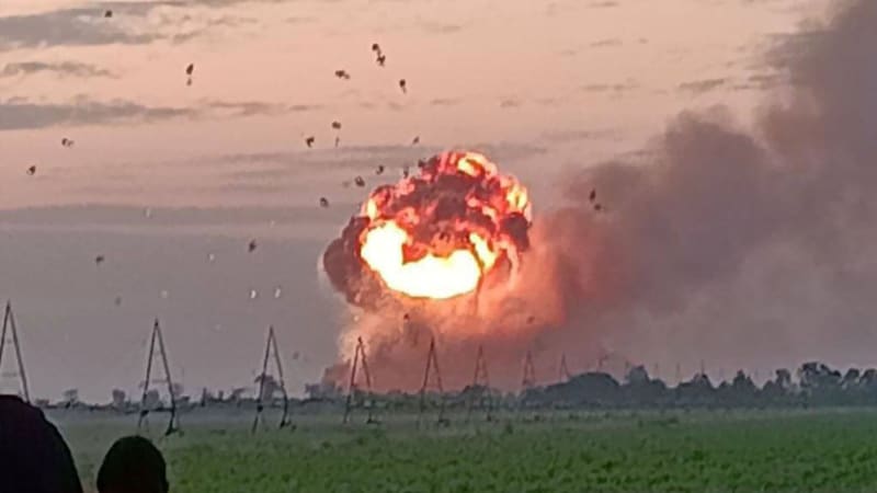 Zoufalá situace v Chersonu: Desítky tisíc lidí se ocitly po zásahu Rusů bez tepla