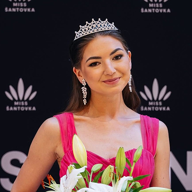 Basketbalová moderátorka Děčína: Nechci zaujmout výstřihem, ale vtipem