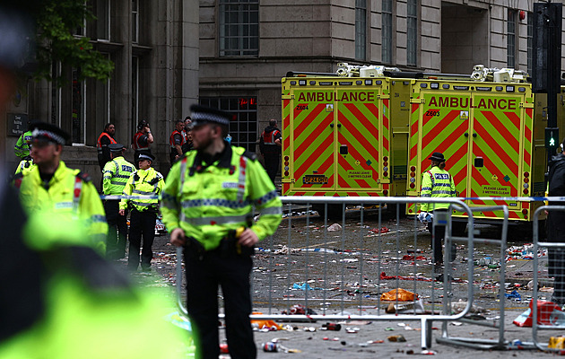 Muž, který vjel v Liverpoolu do davu fanoušků, dostal 21 let vězení