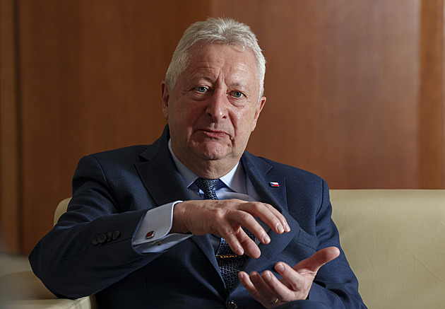 SPD nevymění Zůnu. Může říkat, co chce, řekl Babiš. Ministra se zastal Pavel