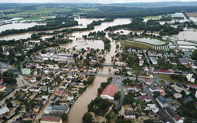 EU vyplatila Česku miliardy za povodně, využít se mohou na obnovu infrastruktury