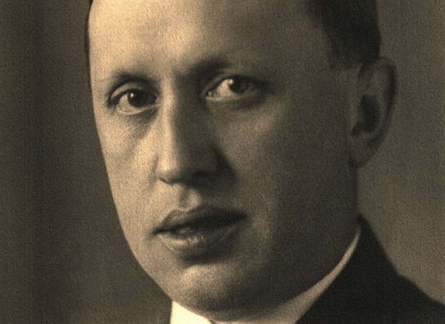 „Jeho dílo obohatí i dnes.“ Desítky lidí si na Vyšehradě připomněly úmrtí Karla Čapka