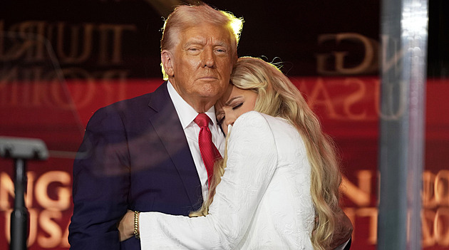 Kuchtí, rodí, jsou sexy a volí Trumpa. Antifeministky budují novou Ameriku