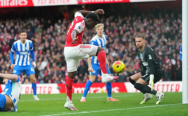 ONLINE: Arsenal vede, skóruje i Liverpool proti Wolves. City vyhrálo na Nottinghamu