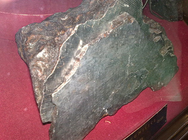 Bohumilický meteorit nalezený v Česku rozřezali a poslali do světa