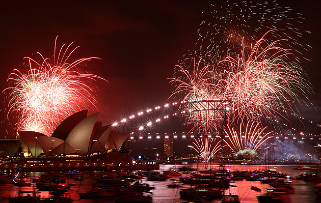Svět vstupuje do roku 2026. Slaví už i Zéland, Sydney rozzářily první ohňostroje