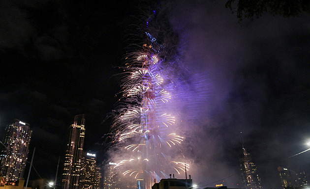 Svět vstupuje do roku 2026. Dubaj ho vítá velkolepou show, Asie už oslavila