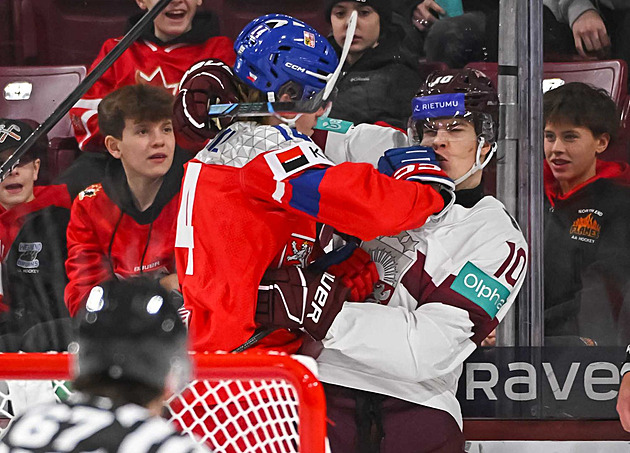 ONLINE: Česko - Lotyšsko 3:2. Sieradzkis využívá přesilovku a dramatizuje zápas