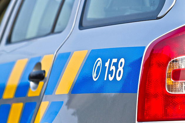 Útok v hradeckém obchodním centru. Dva zranění, policie dopadla muže s nožem