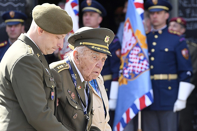 Zemřel Miloslav Masopust, válečnému veteránovi druhé světové války bylo 101 let