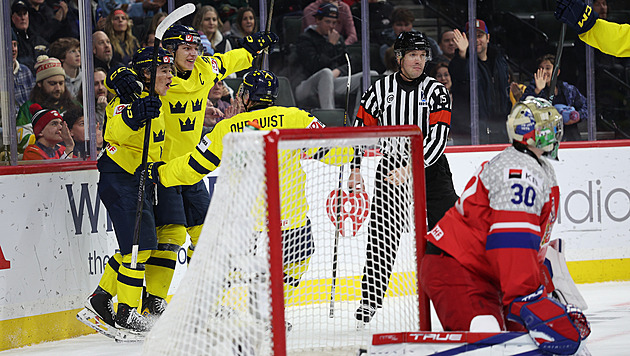 Česko - Švédsko 2:4. Závěrečné vzepětí nestačilo, junioři si z MS odváží stříbro