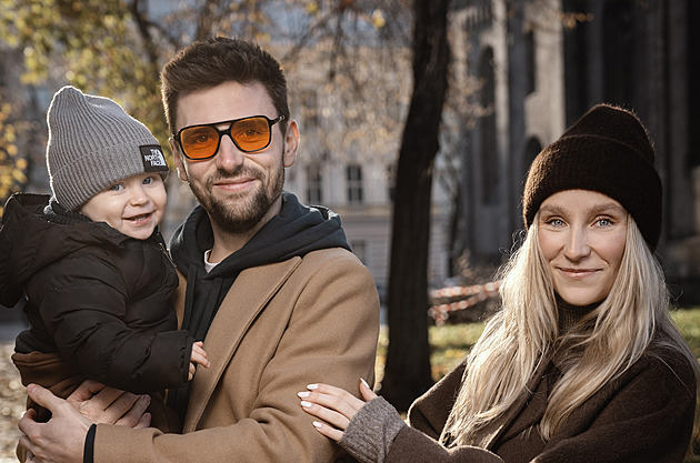 Rodinnou kasu drží tchyně, vtipkuje Václav Matějovský o viceguvernérce ČNB
