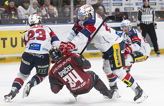 Sedlák štěkal na Chlapíka: Tak to pojď shodit, ty hrdino! Co olympiáda?