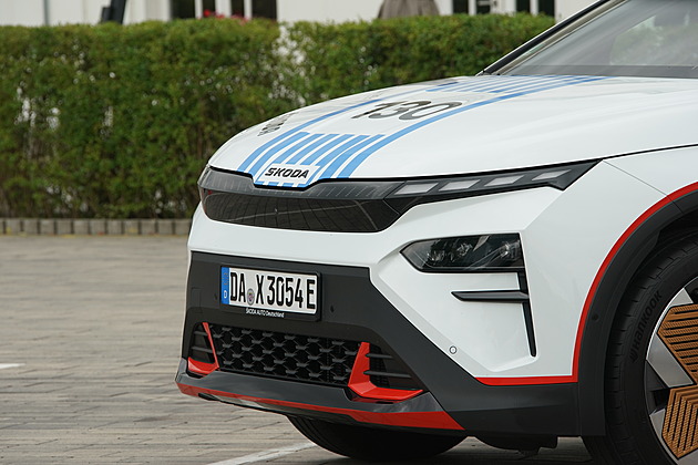 Škoda bojuje o evropský titul. Elroq na to oblékla do závodní kombinézy