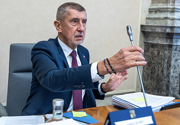 Resort nevymáhá po Agrofertu dotace, prý chybí analýza. Alibistické, reaguje Výborný