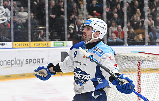 ONLINE: Kometa po první třetině vede na Spartě, prosadil se Flek