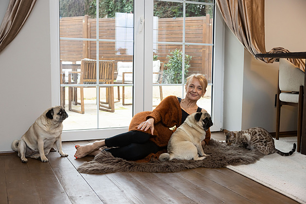 Veronika Žilková po 40 letech mění dům v Suchdole. Pomáhá jí dcera Kordula