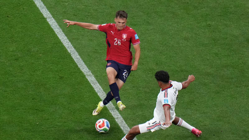 MS ve fotbale ON-LINE: Mexičané udeřili jako první, český sen o postupu se vzdaluje
