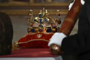 Klíčníci vyzvedli české korunovační klenoty