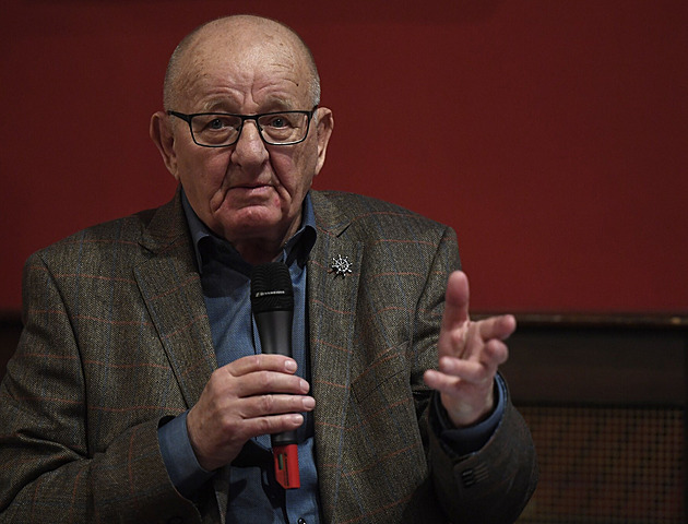 Zemřel spisovatel a král fejetonů Rudolf Křesťan. Začínal v časopise Mladý svět