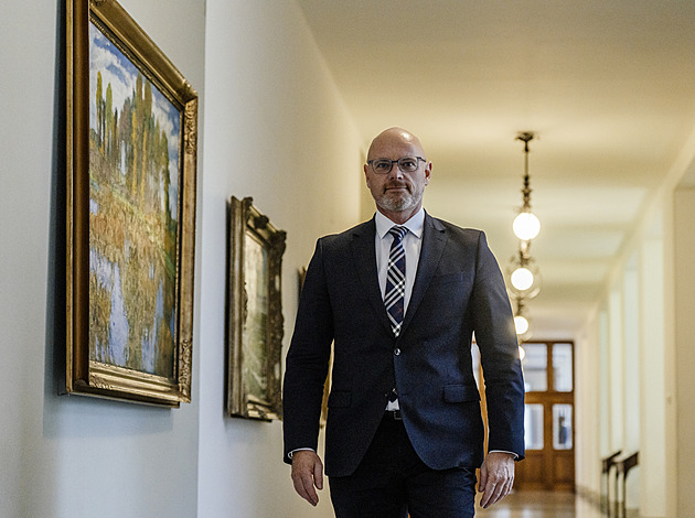 Vláda jedná o návrhu, který má změnit financování asistentů pedagoga