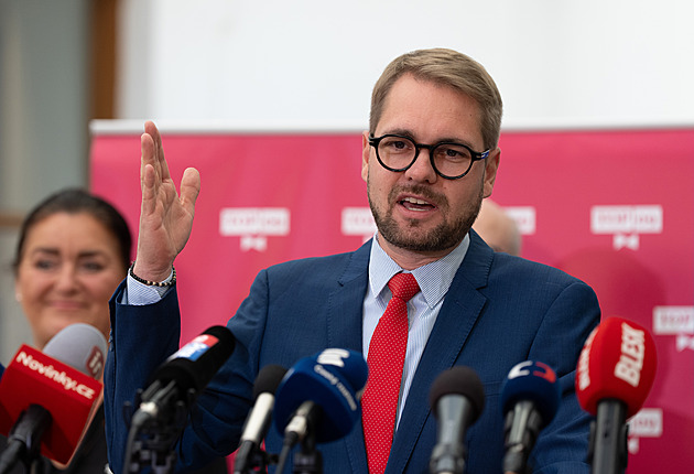 Exodus z TOP 09: Hrozí konec strany? Tratit může i Grolich, varují politologové