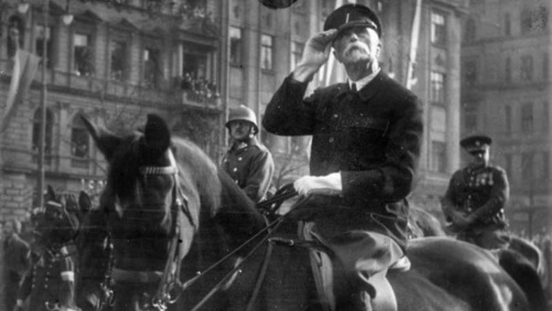 Žijeme o 30 let déle a vyrostli jsme o 13 cm. Co se změnilo od založení republiky
